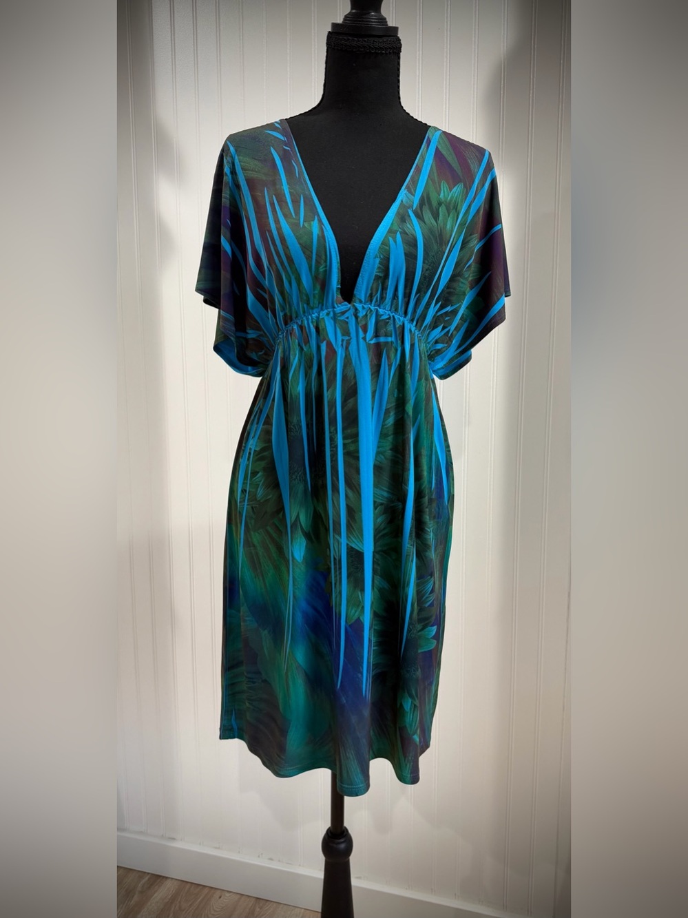 City Triangles Teal & Blue Tropical V-Neck Dress